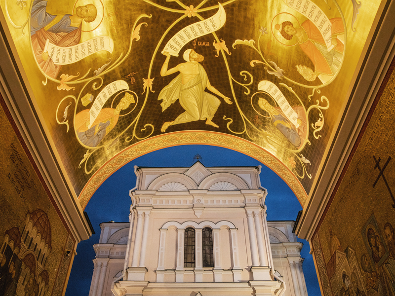 По святым местам Северной столицы: встреча с петербургскими монастырями