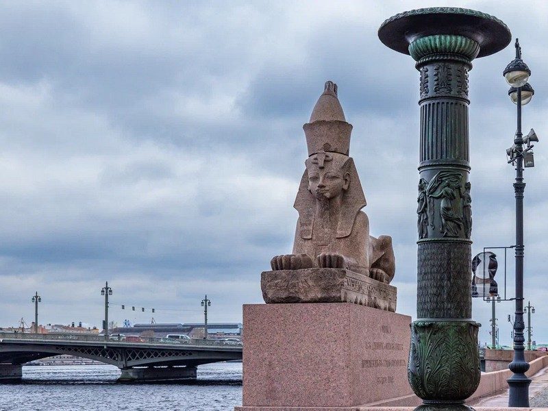 Загадочный Петербург с шампанским! (с ужином и концертной программой в банкетном зале «Подкова»)